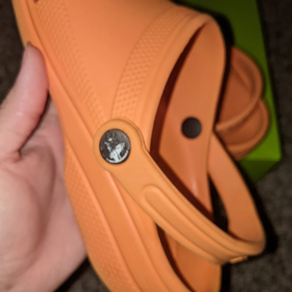 Crocs - Picture 7 of 9